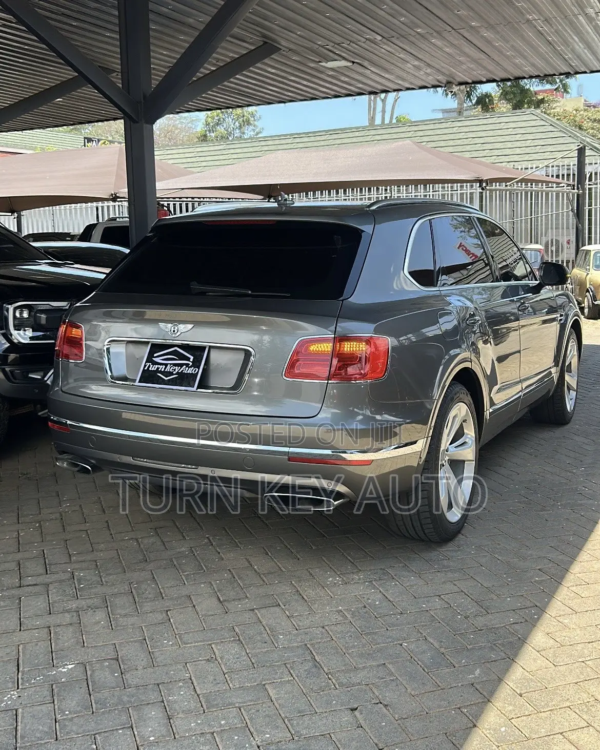 Bentley Bentayga W12 AWD 2017 Gray