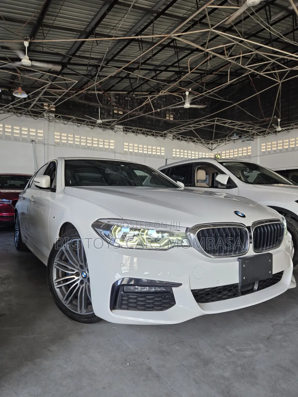 BMW 320i 2018 White