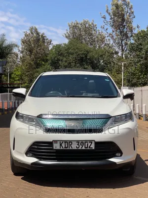 Toyota Harrier 2.0 2017 White