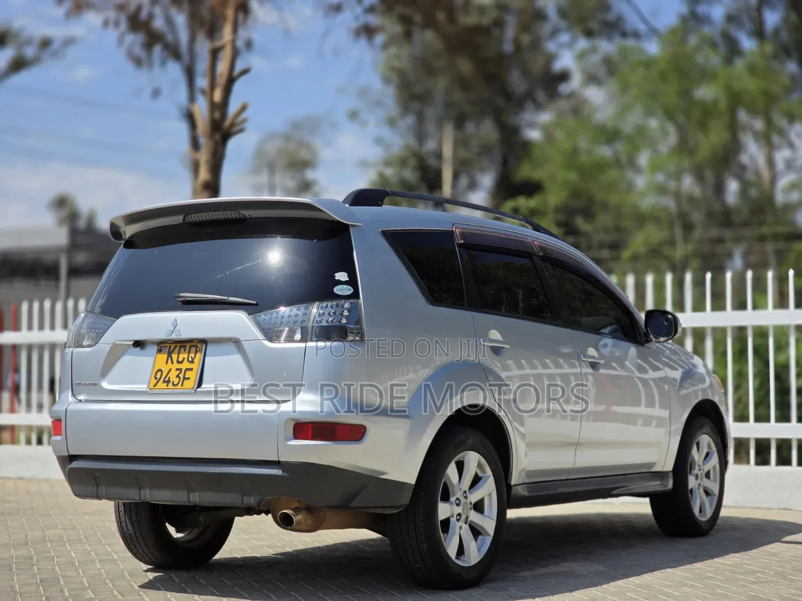 Mitsubishi Outlander 2012 Silver