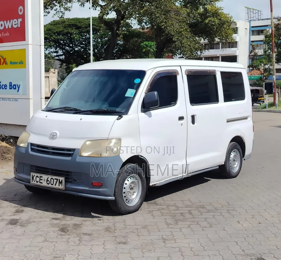 Toyota TownAce 2009 White