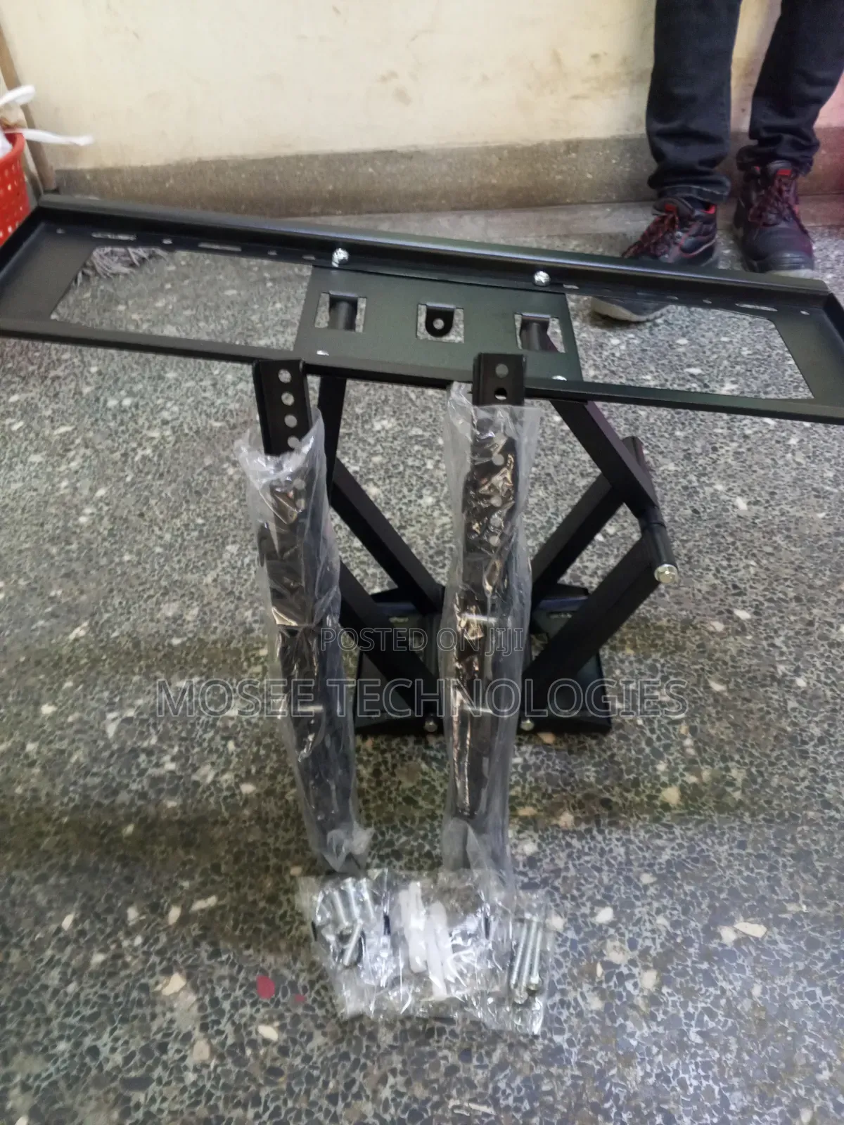 Double Arm Adjustable TV Wall Mount