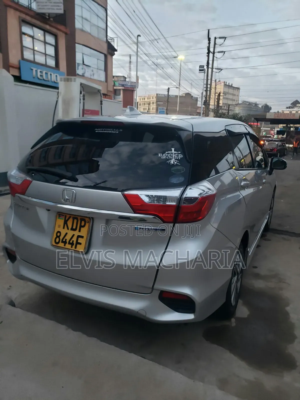 Honda Fit Shuttle 2016 Silver