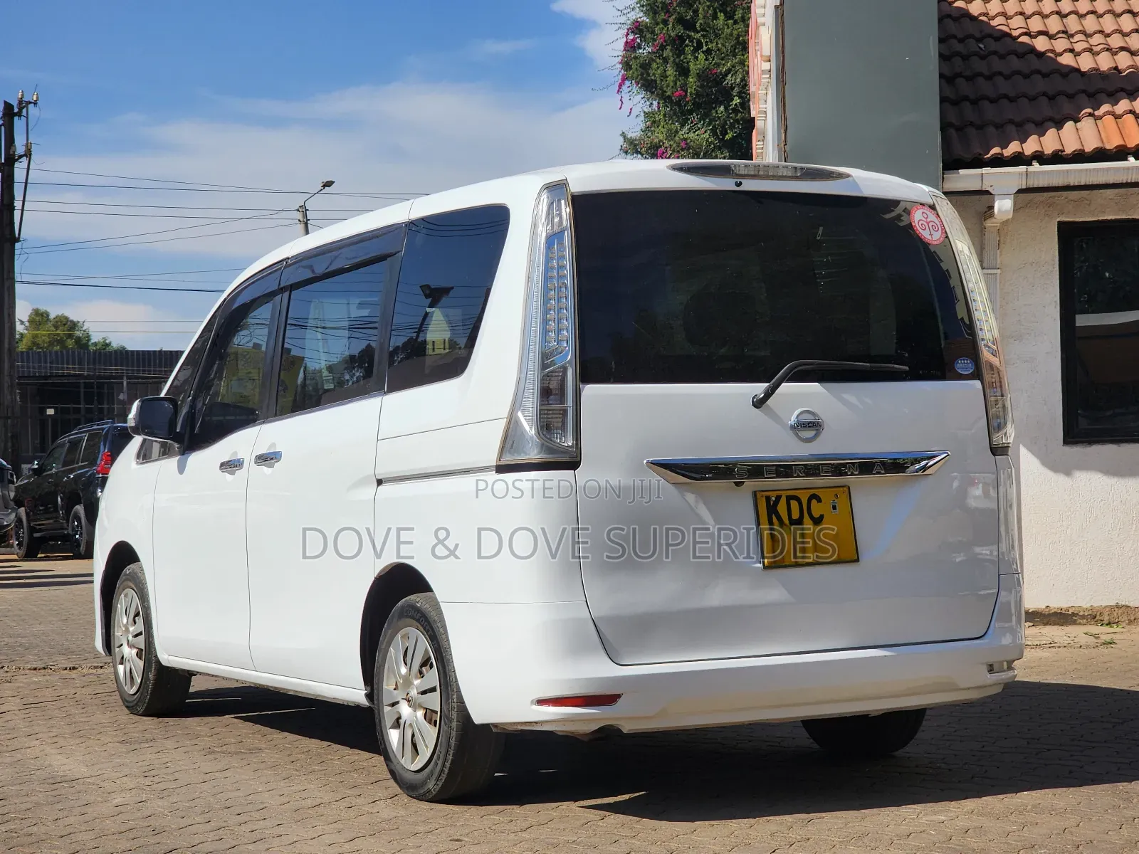 Nissan Serena 2014 White