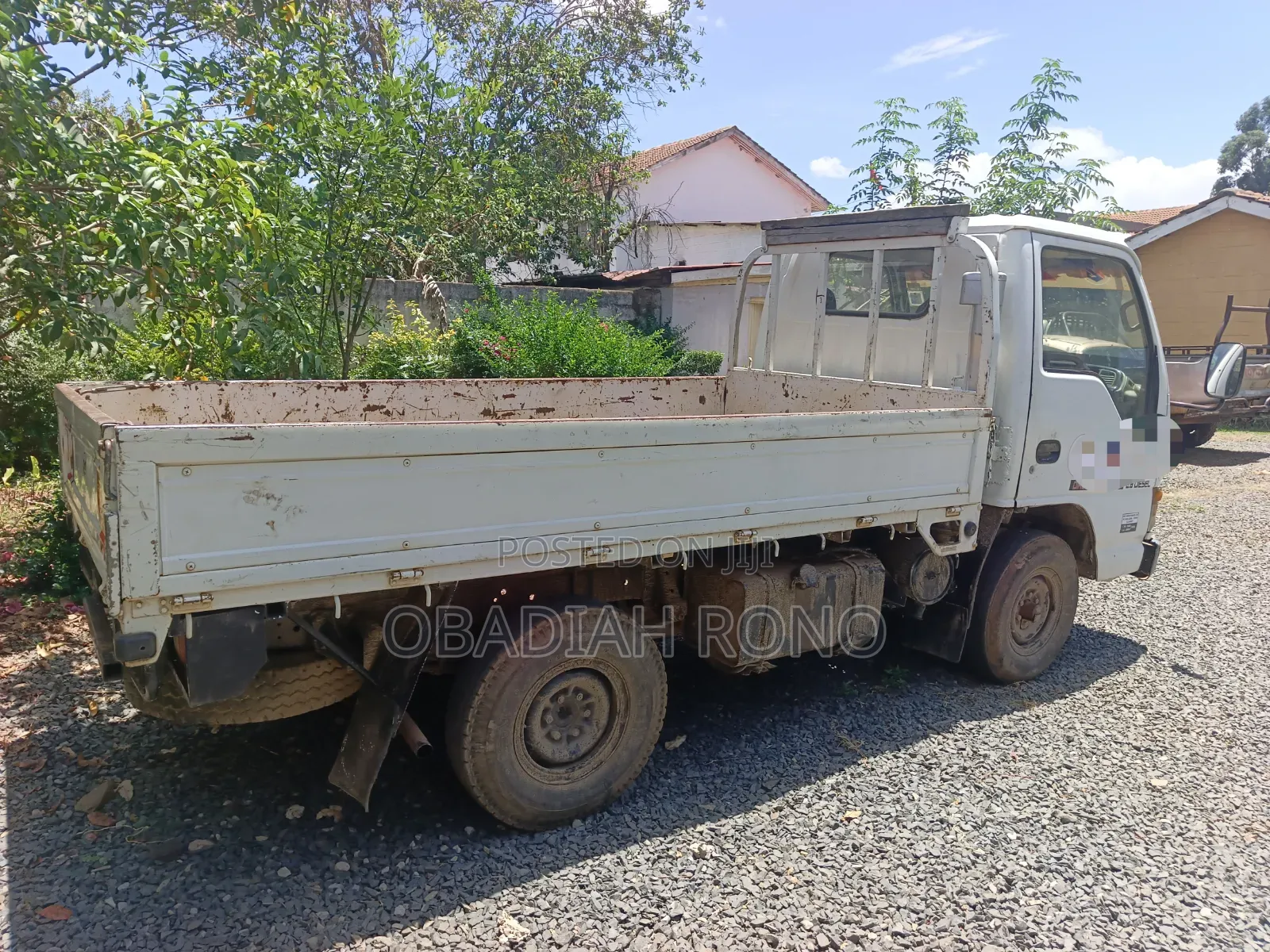 Isuzu NHR.