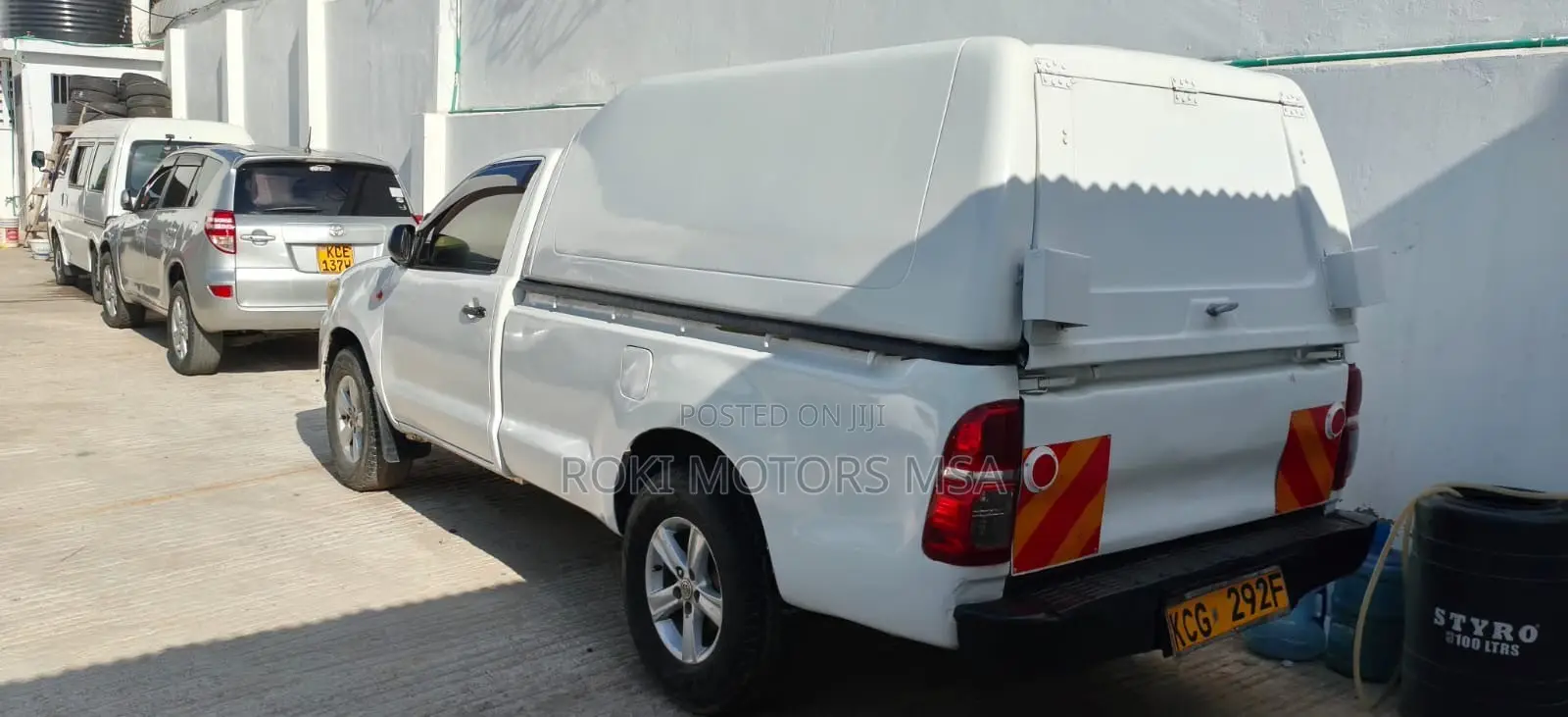 Toyota Hilux 2014 White