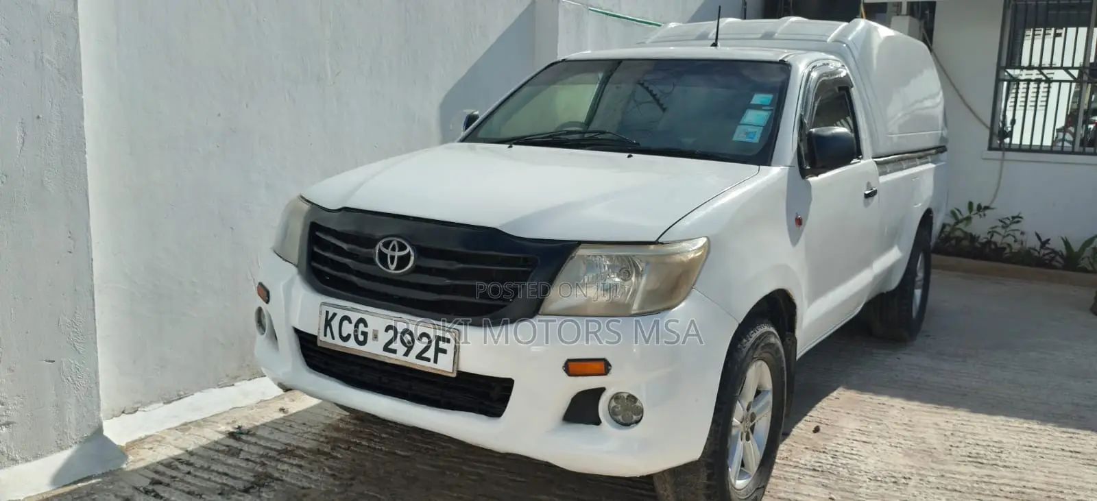 Toyota Hilux 2014 White