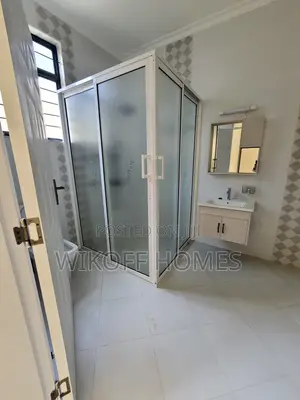 5bdrm Maisonette in Nairobi Central for sale