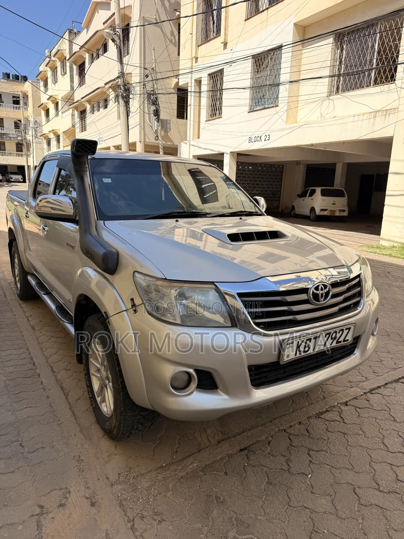 Toyota Hilux 2013 Silver