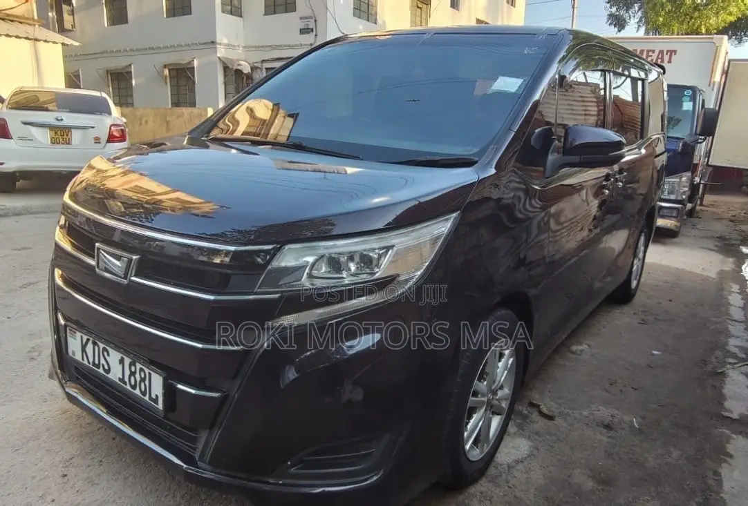 Toyota Noah 2018 Black