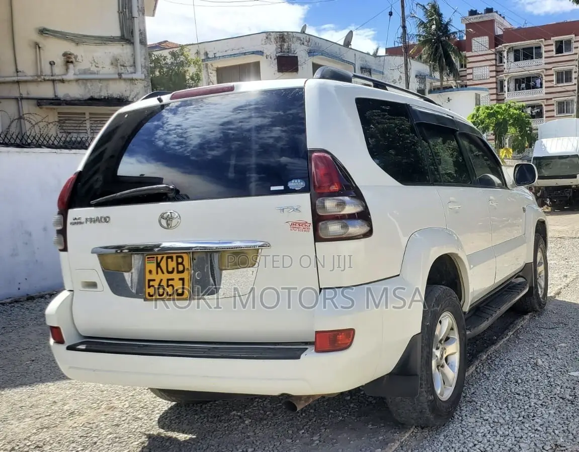 Toyota Land Cruiser Prado 2007 White