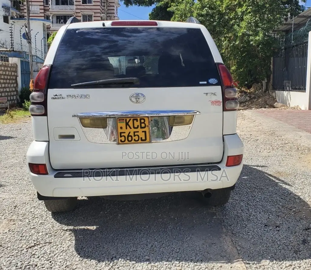 Toyota Land Cruiser Prado 2007 White