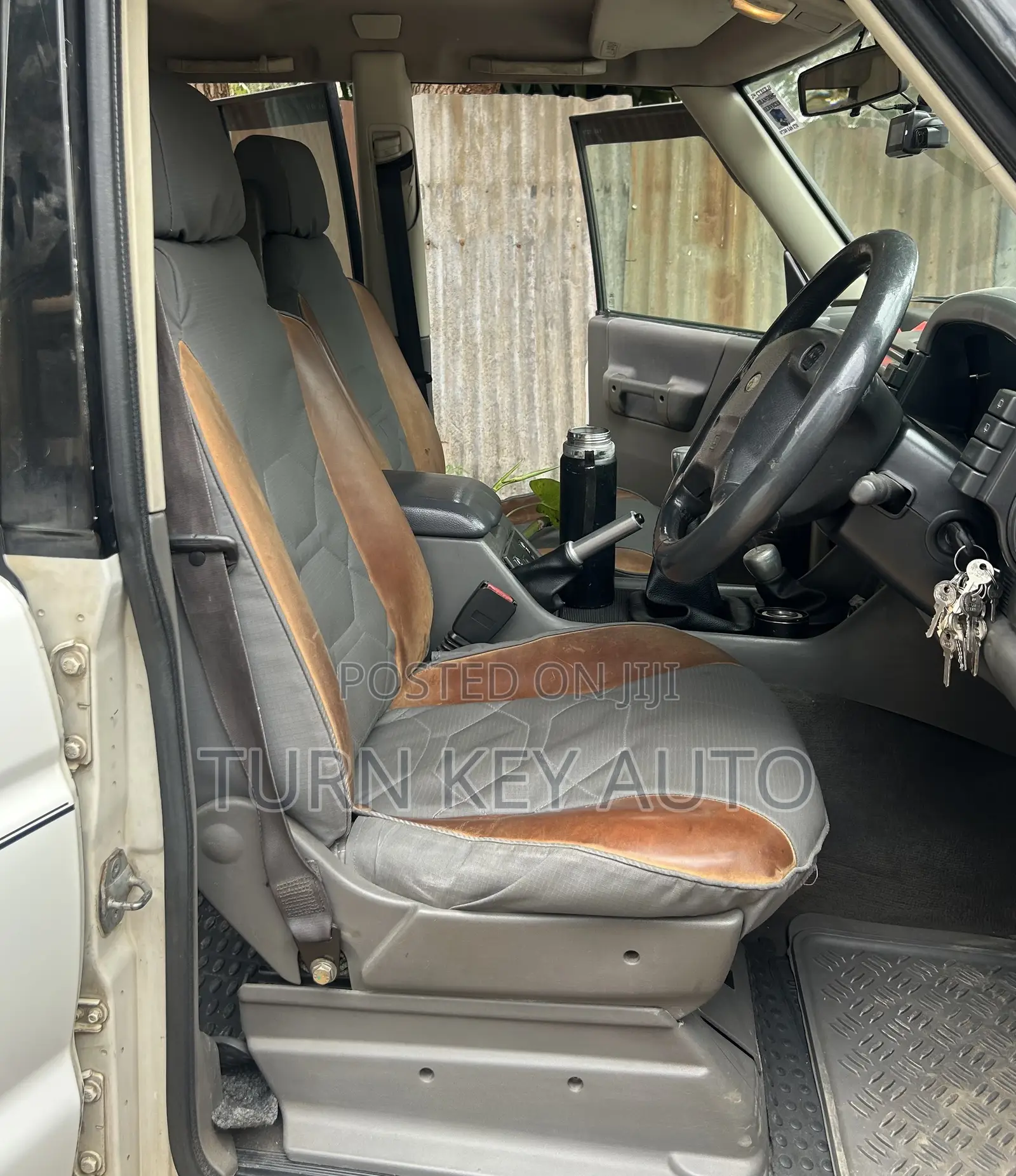 Land Rover Discovery 2001 White
