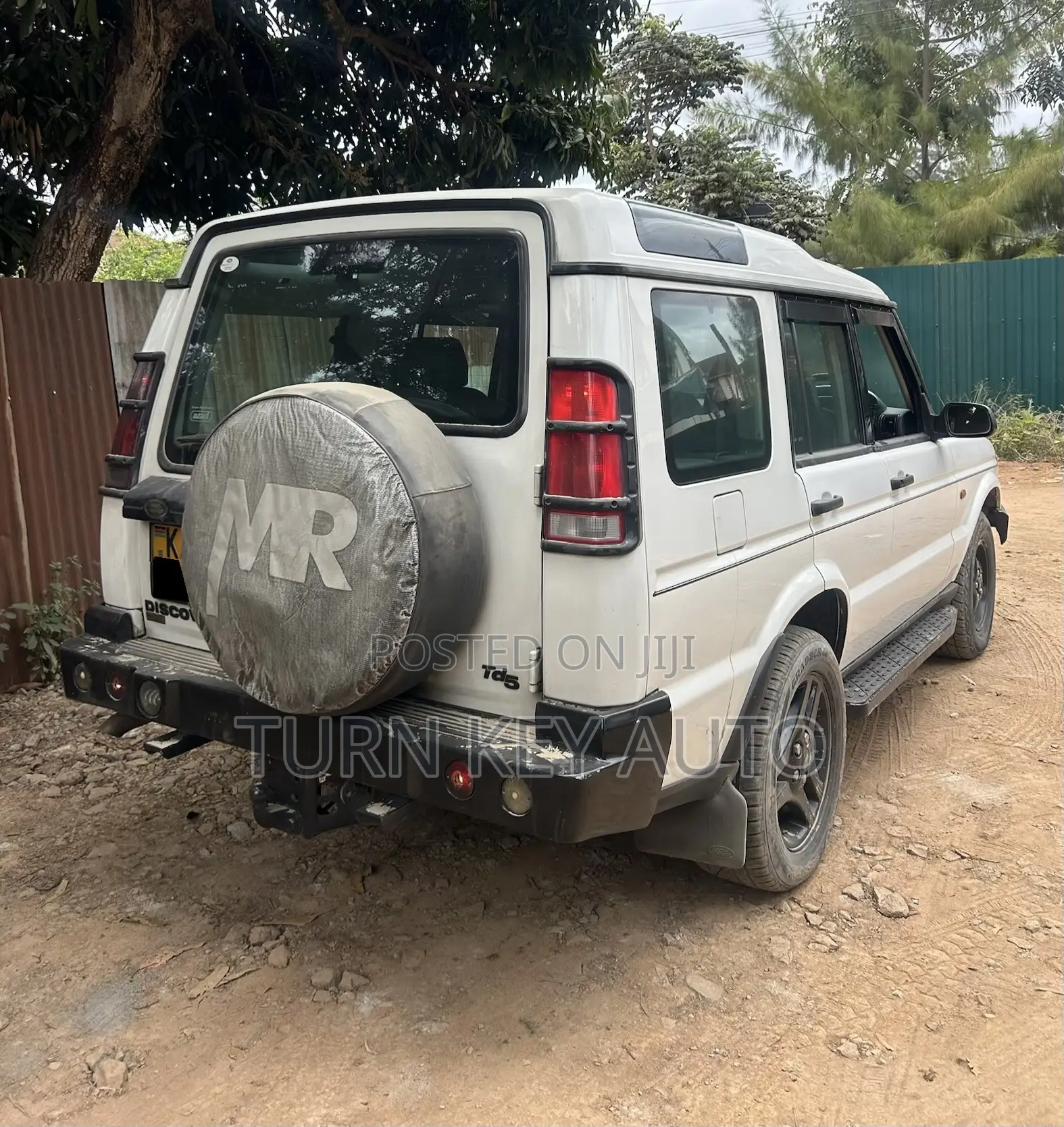 Land Rover Discovery 2001 White