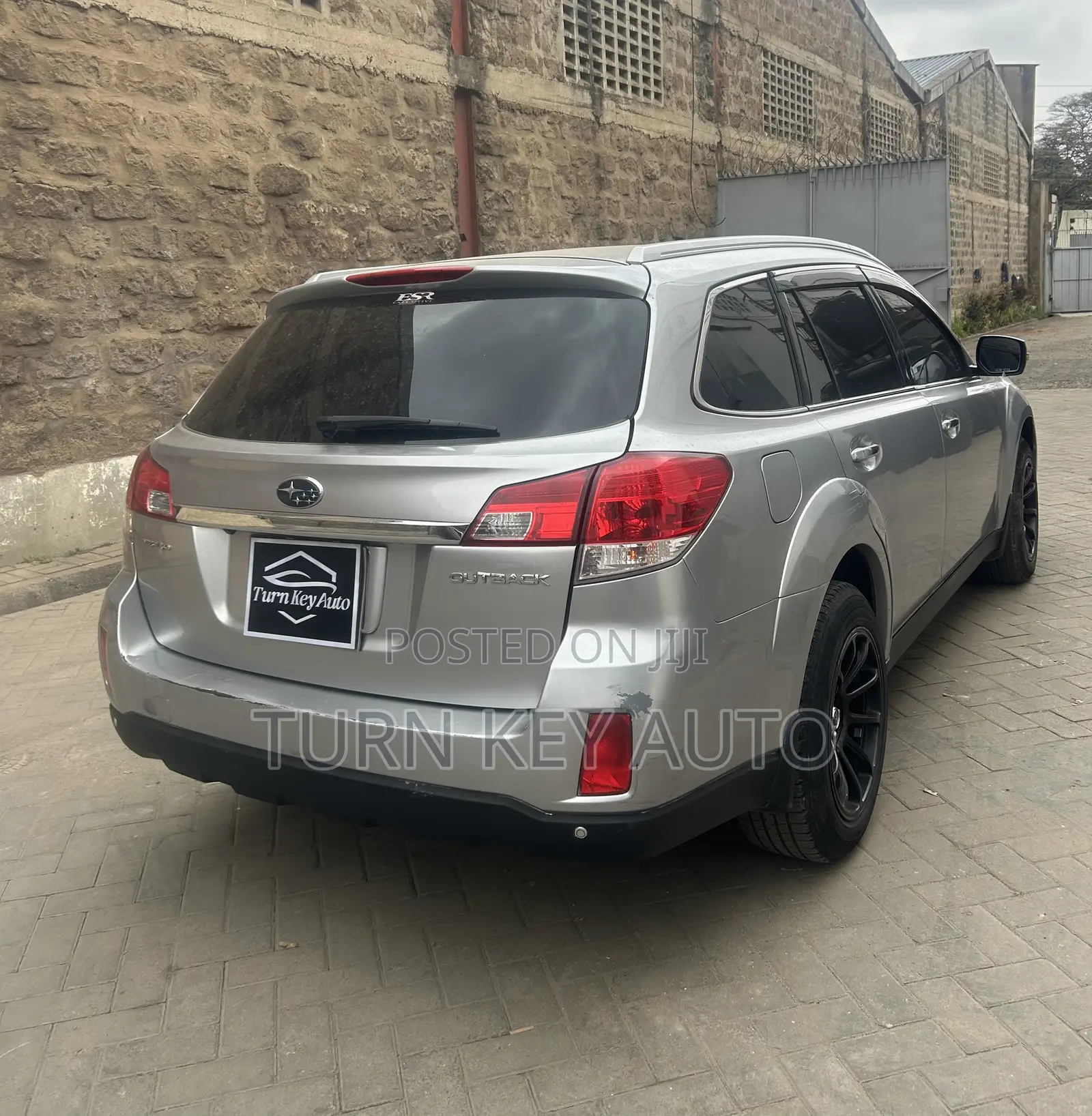 Subaru Outback 3.6R 2012 Silver