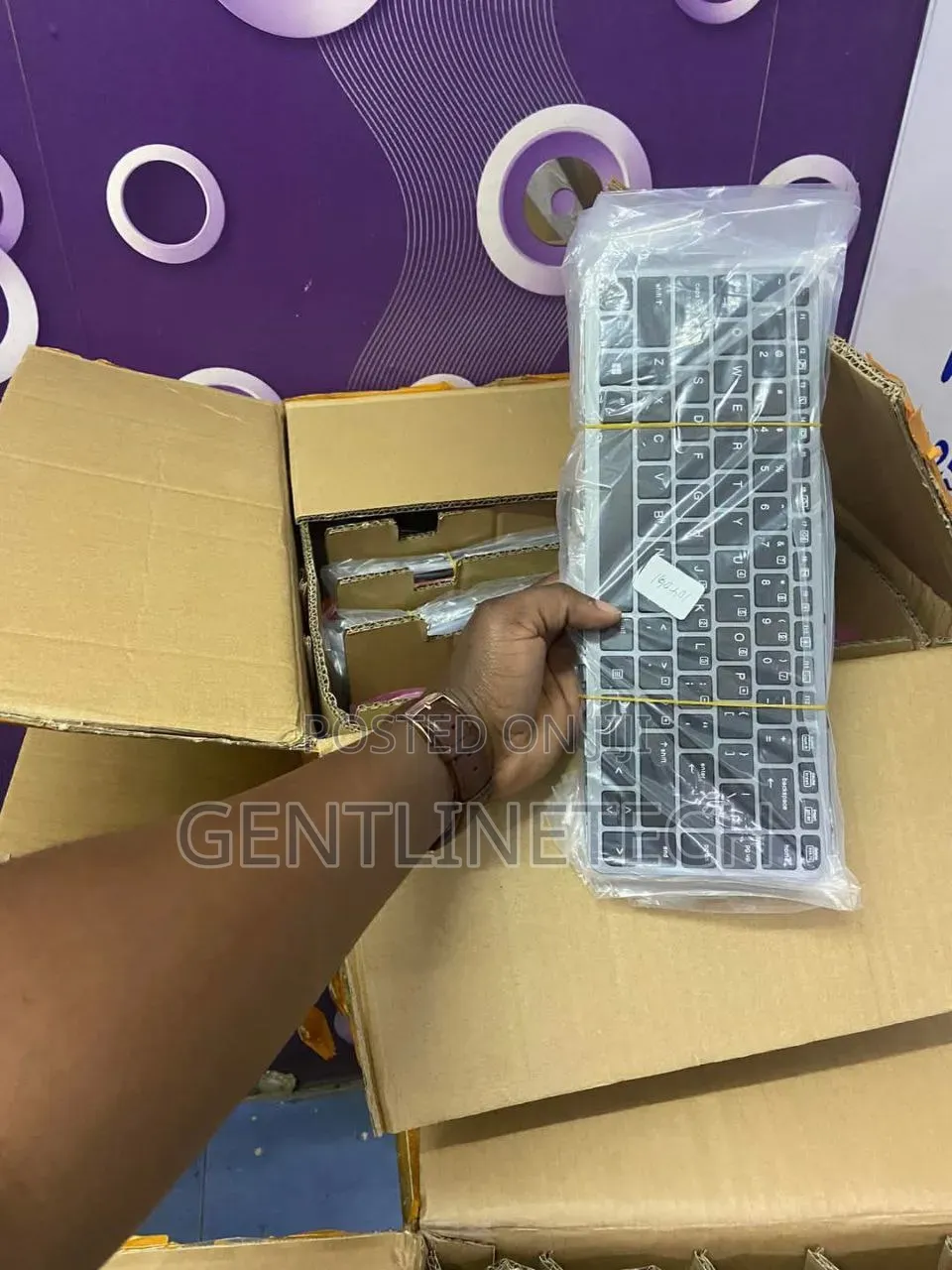 Laptop Keyboards for Repair and Replacement