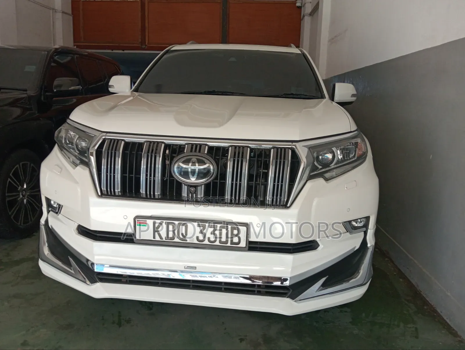 Toyota Land Cruiser Prado 2017 White