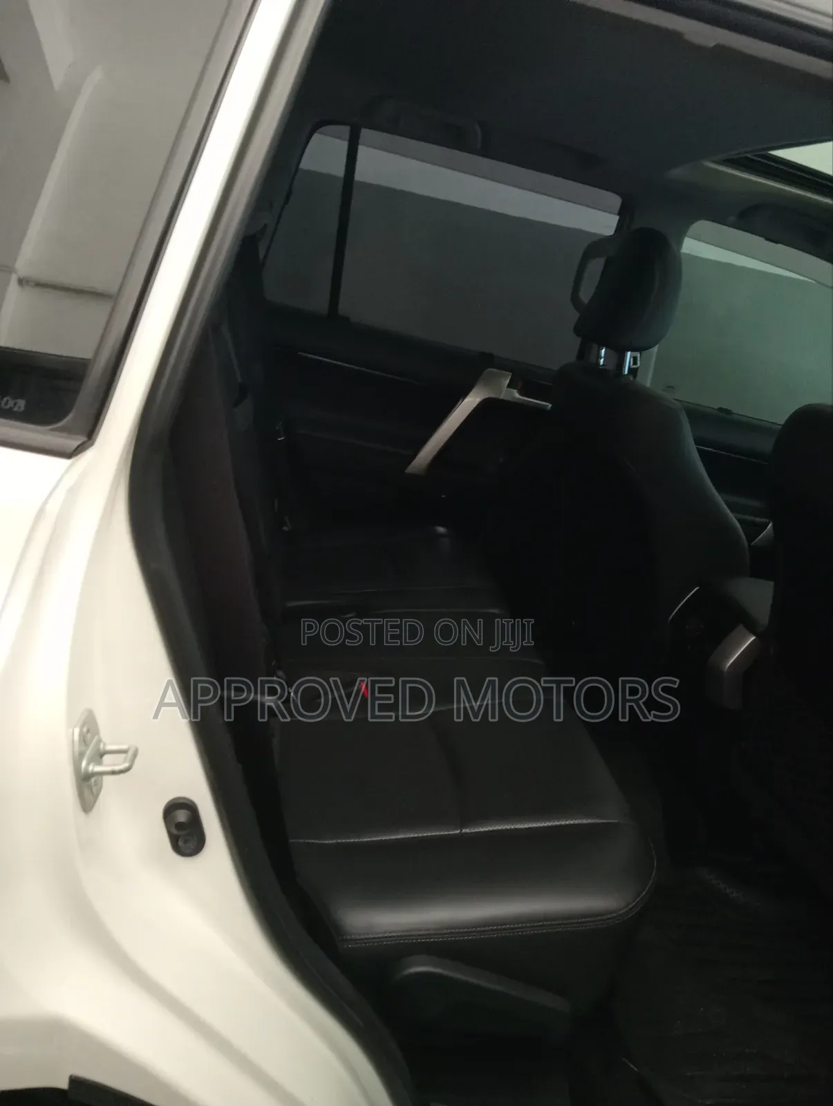 Toyota Land Cruiser Prado 2017 White