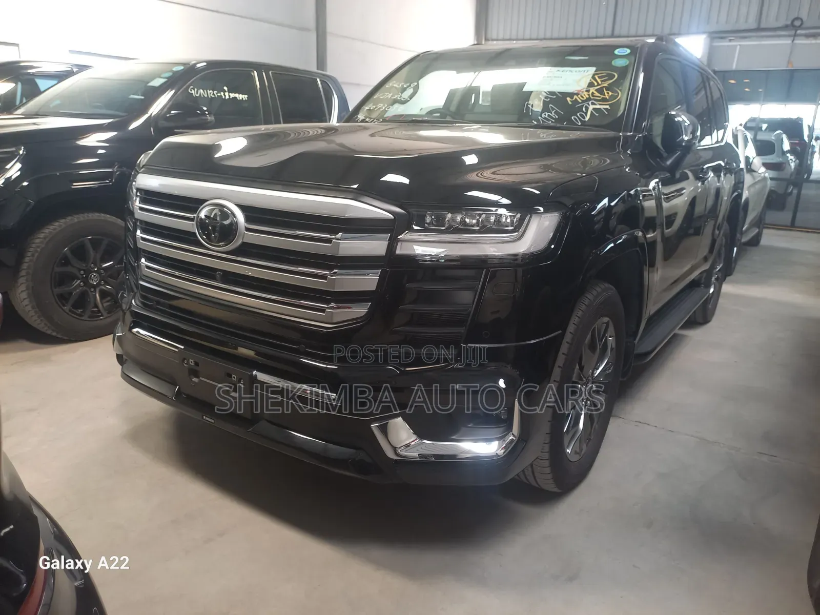 Toyota Land Cruiser LC300 2024 Black