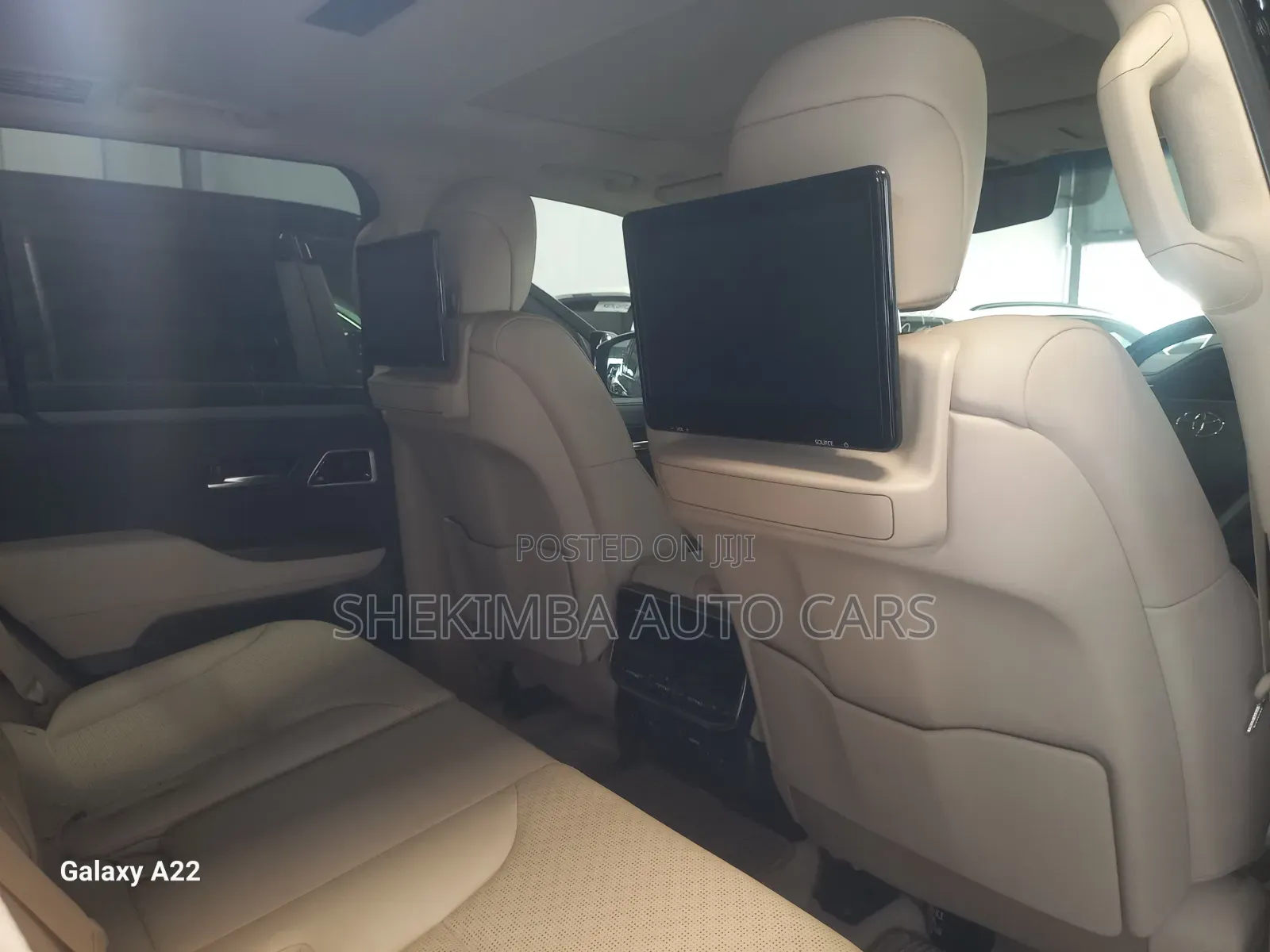Toyota Land Cruiser LC300 2024 Black
