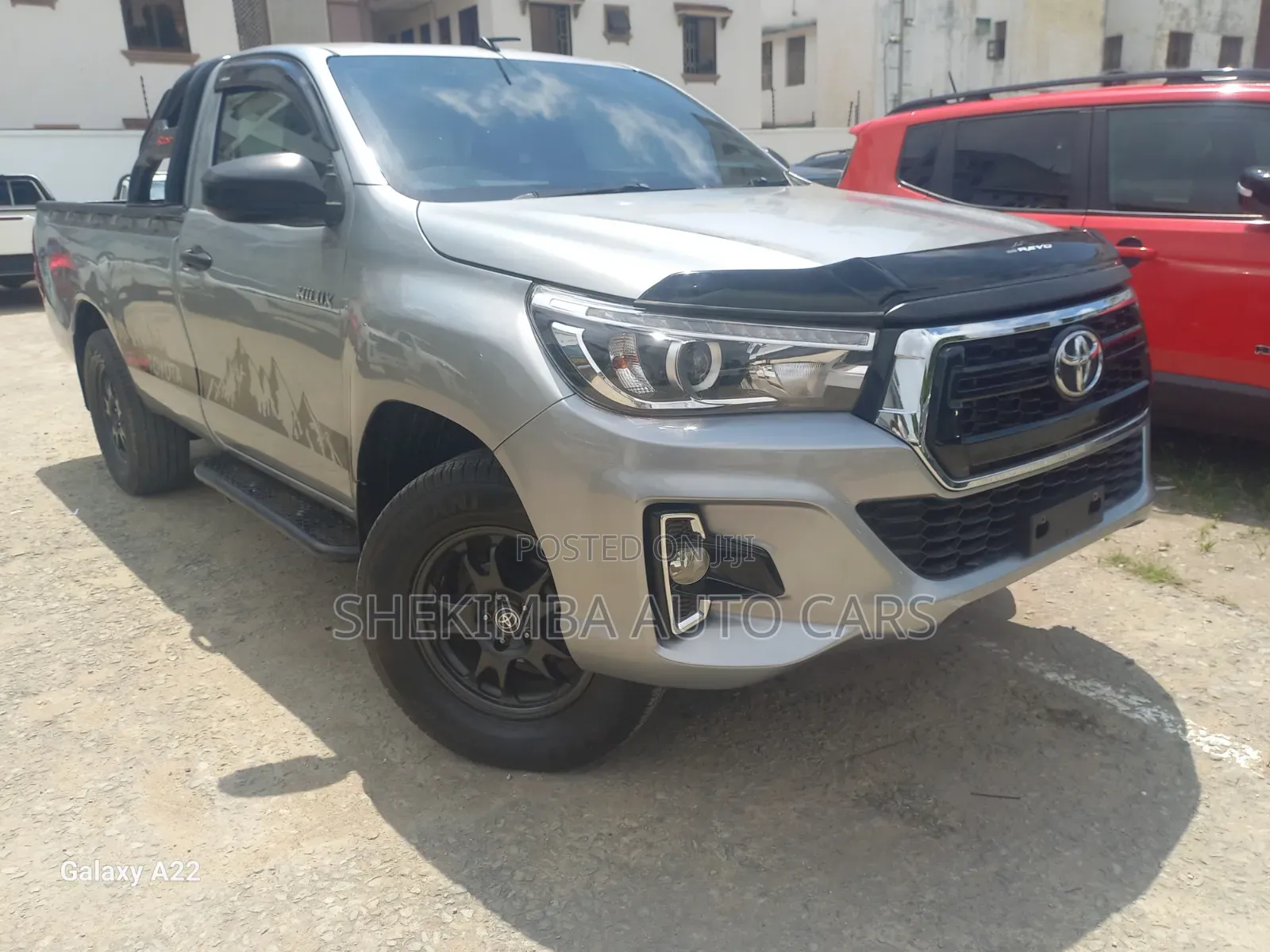 Toyota Hilux 2021 White