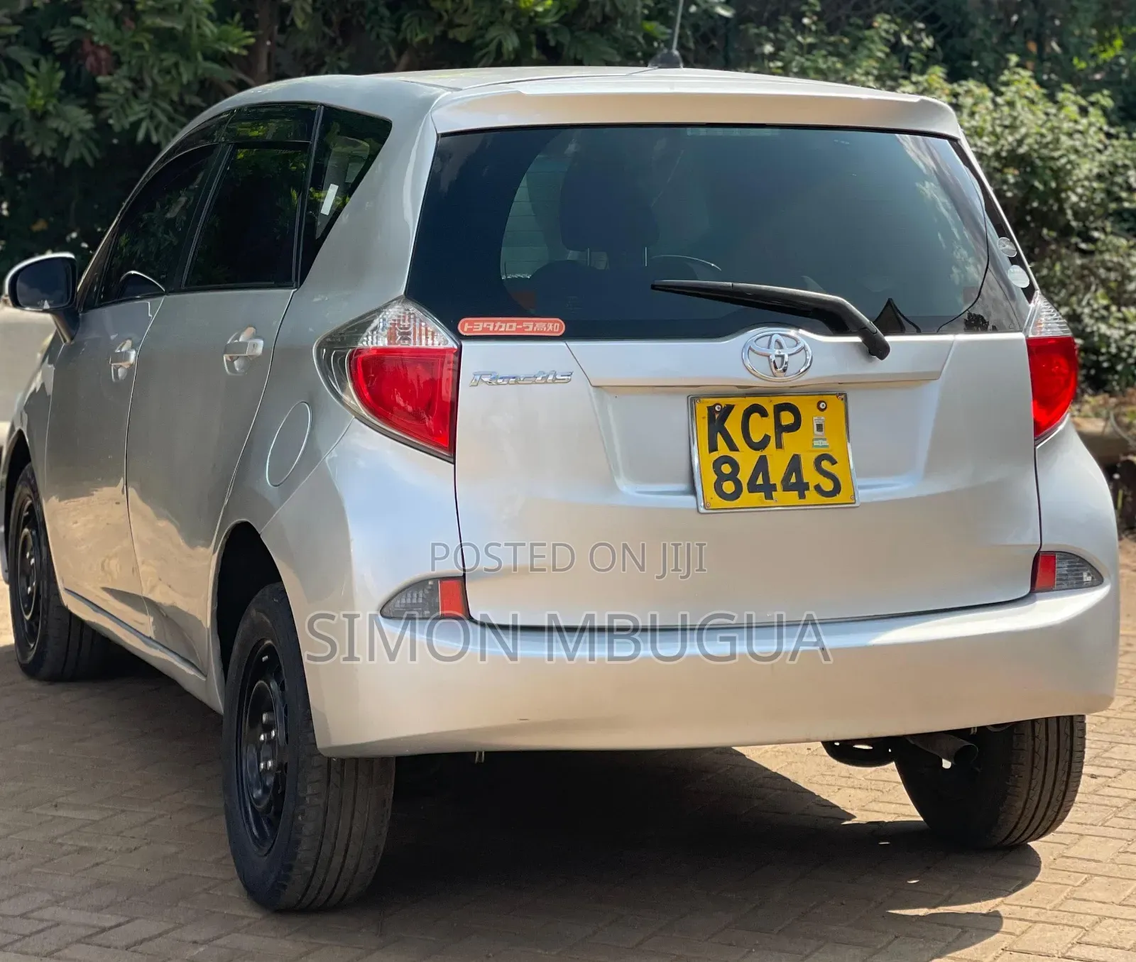 Toyota Ractis 2011 Silver