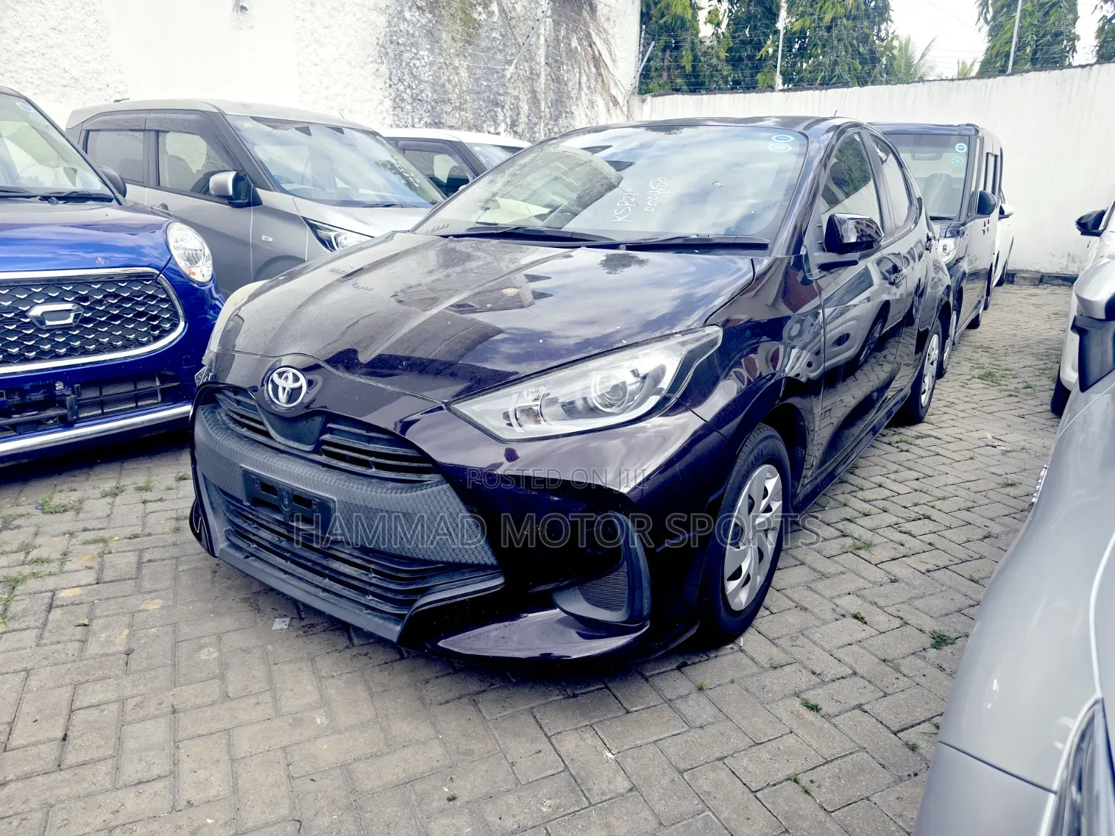 Toyota Yaris 2021 Burgundy