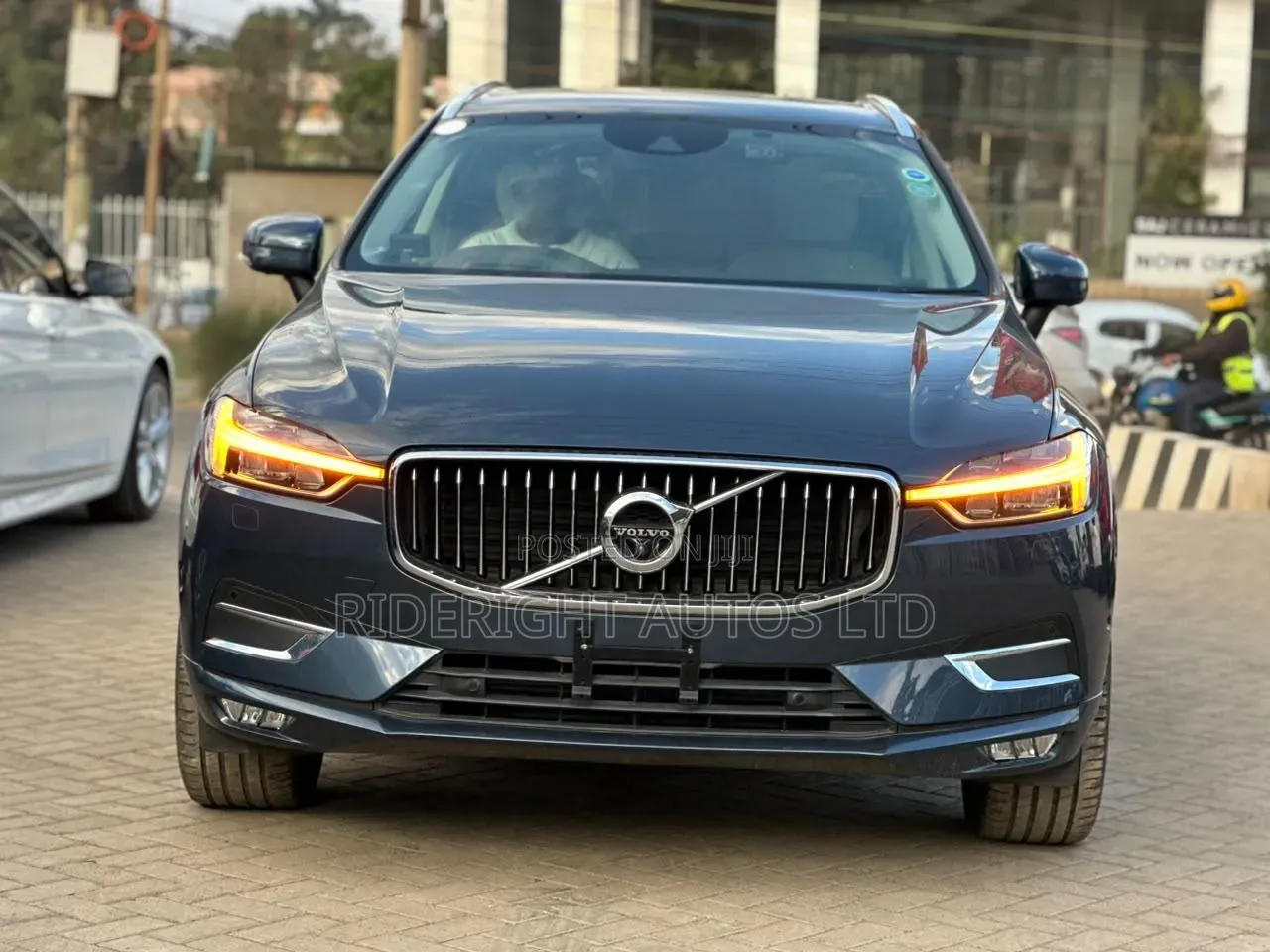 Volvo XC60 2020 Blue