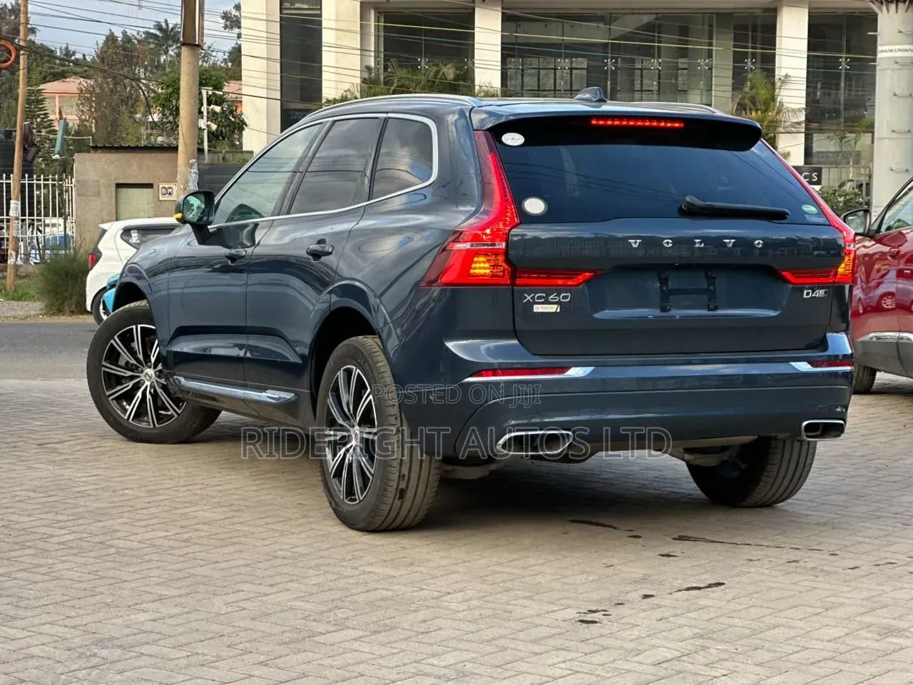 Volvo XC60 2020 Blue