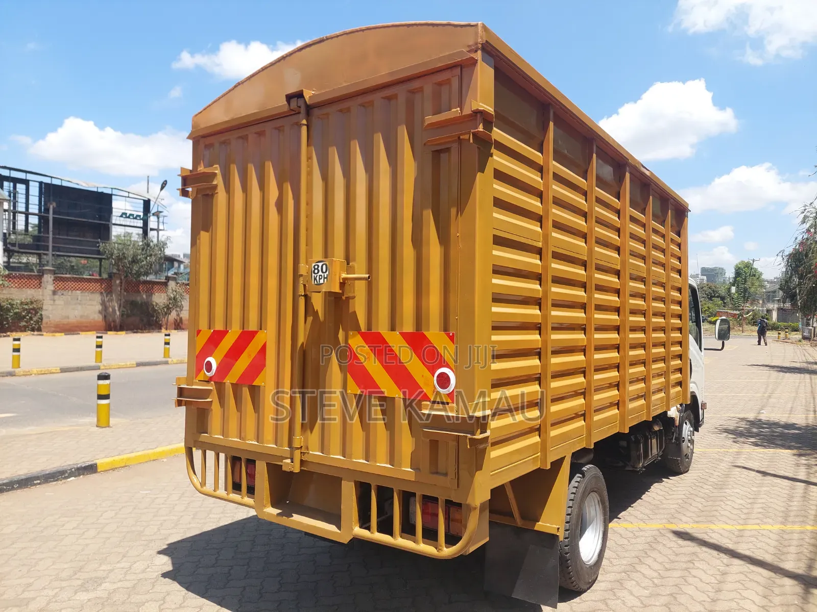 Isuzu NMR Kde