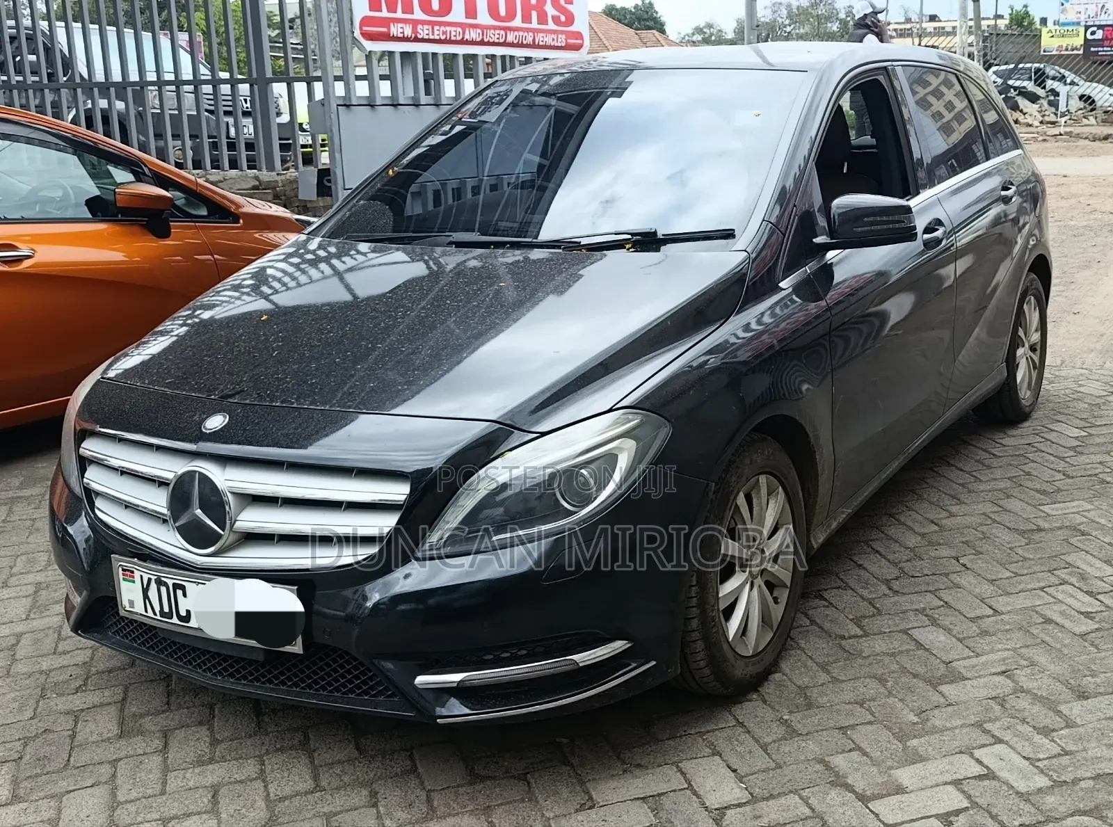 Mercedes-Benz B-Class 2016 Black