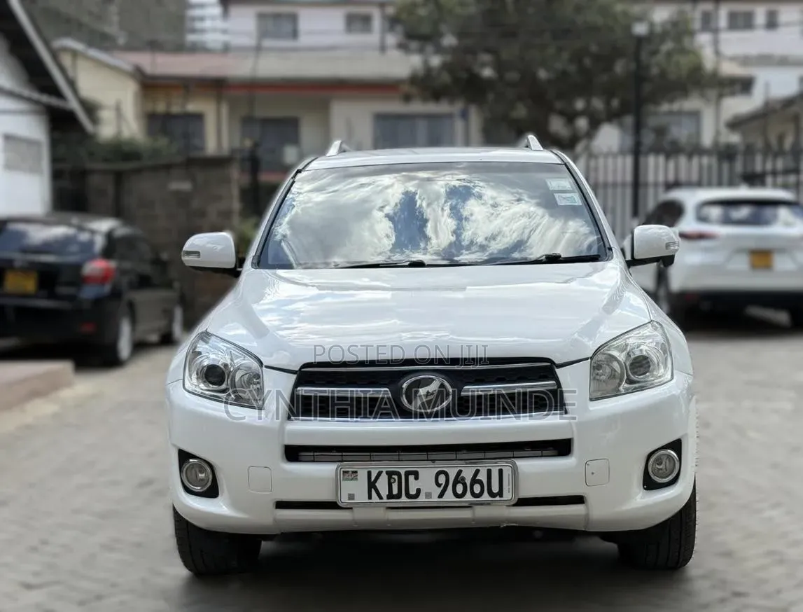 Toyota RAV4 2014 White