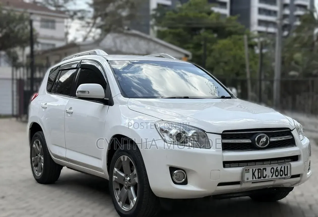 Toyota RAV4 2014 White
