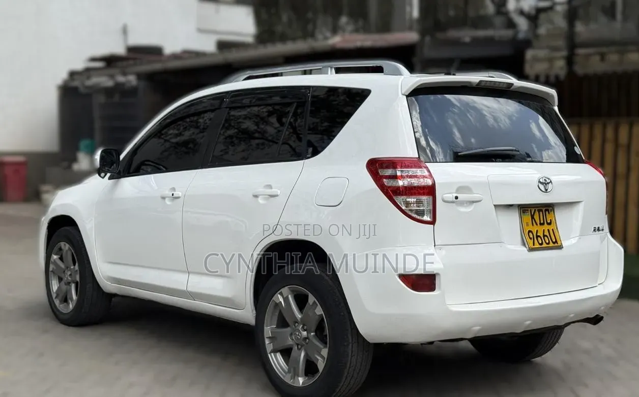 Toyota RAV4 2014 White