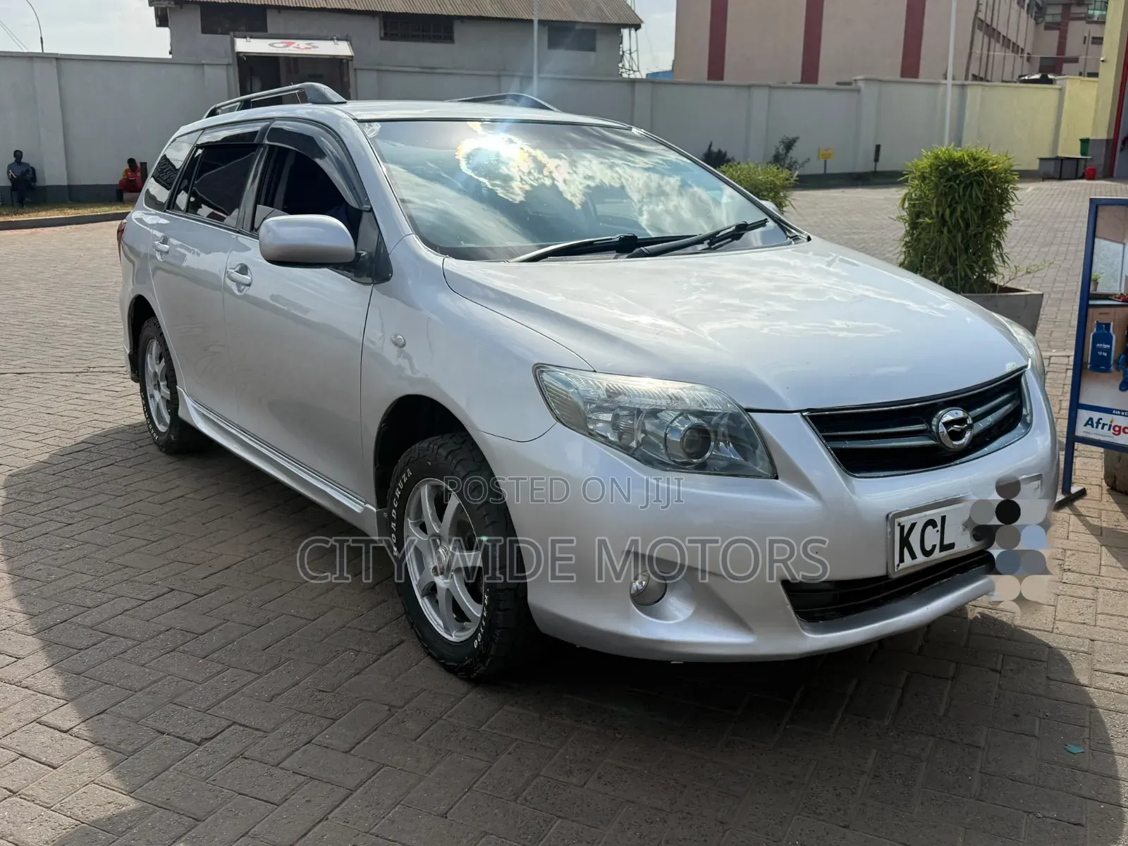 Toyota Corolla Fielder 1.5 Petrol AWD 2010 Silver