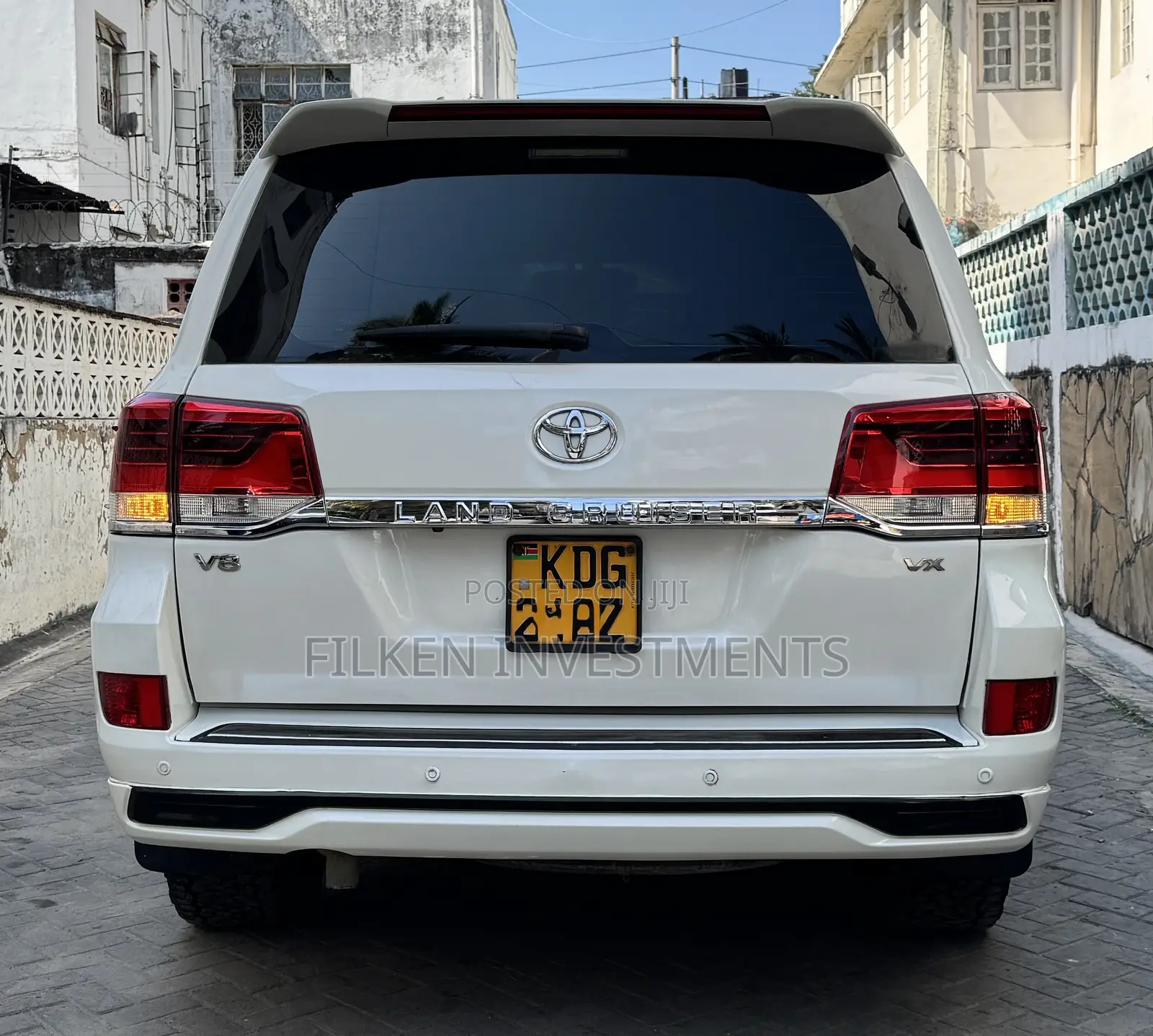 Toyota Land Cruiser 2016 White