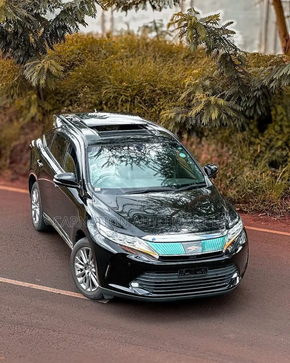 Toyota Harrier 2.0 2018 Black