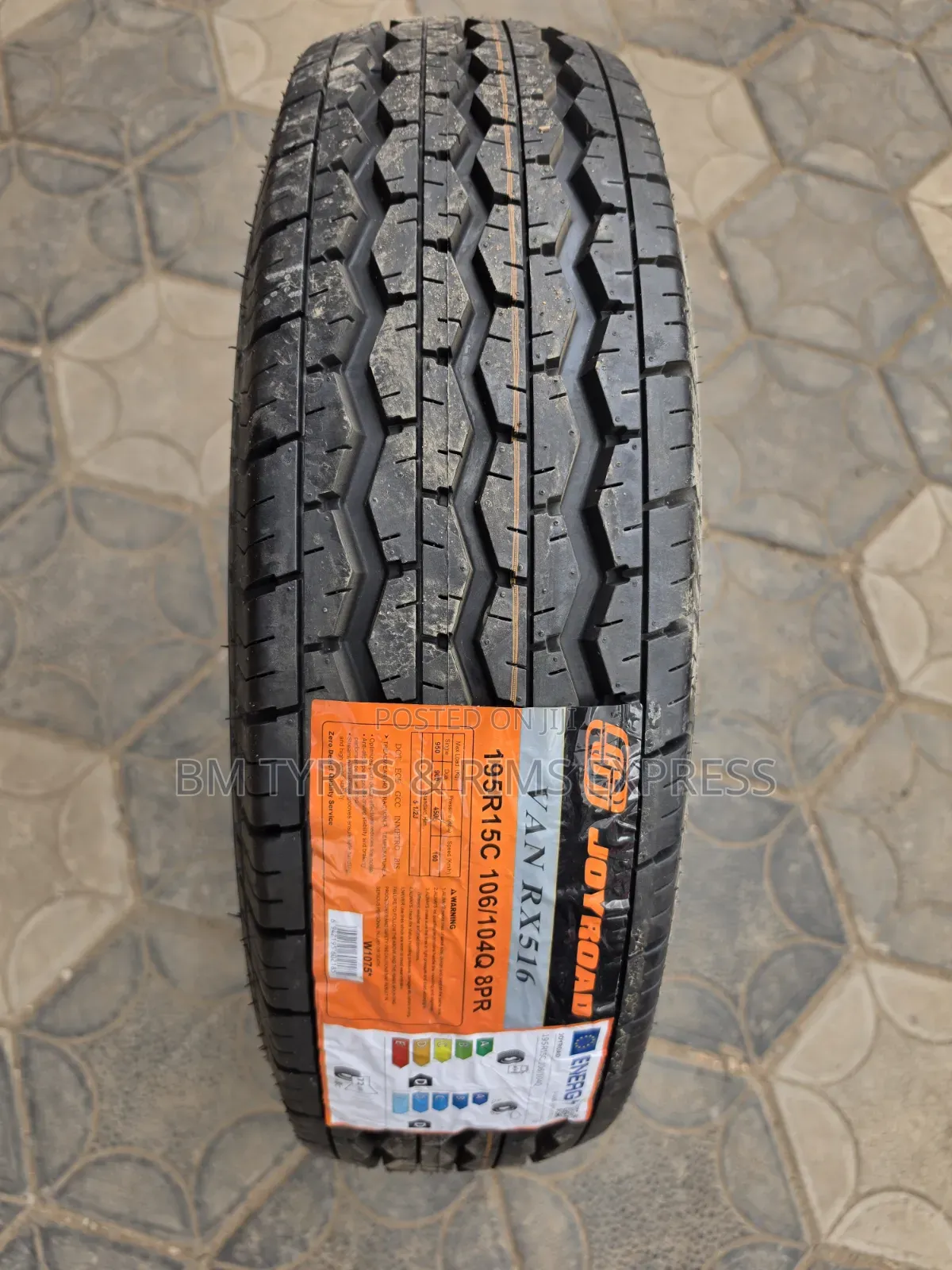 195 R15 Joyroad Tires(van 516)