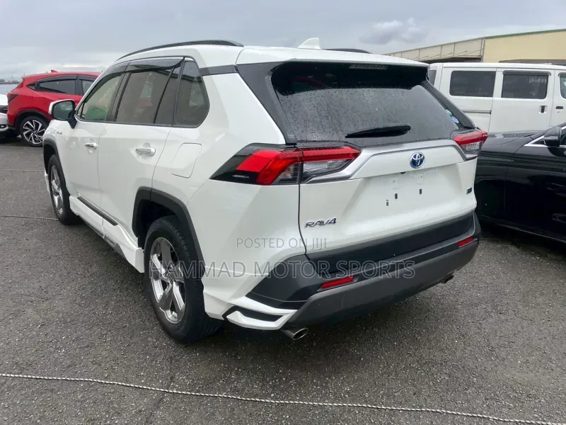 Toyota RAV4 Adventure 2019 White