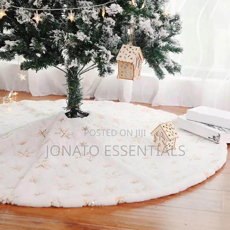 White Plush Christmas Tree Skirt 90cm Gold Snowflake Mat