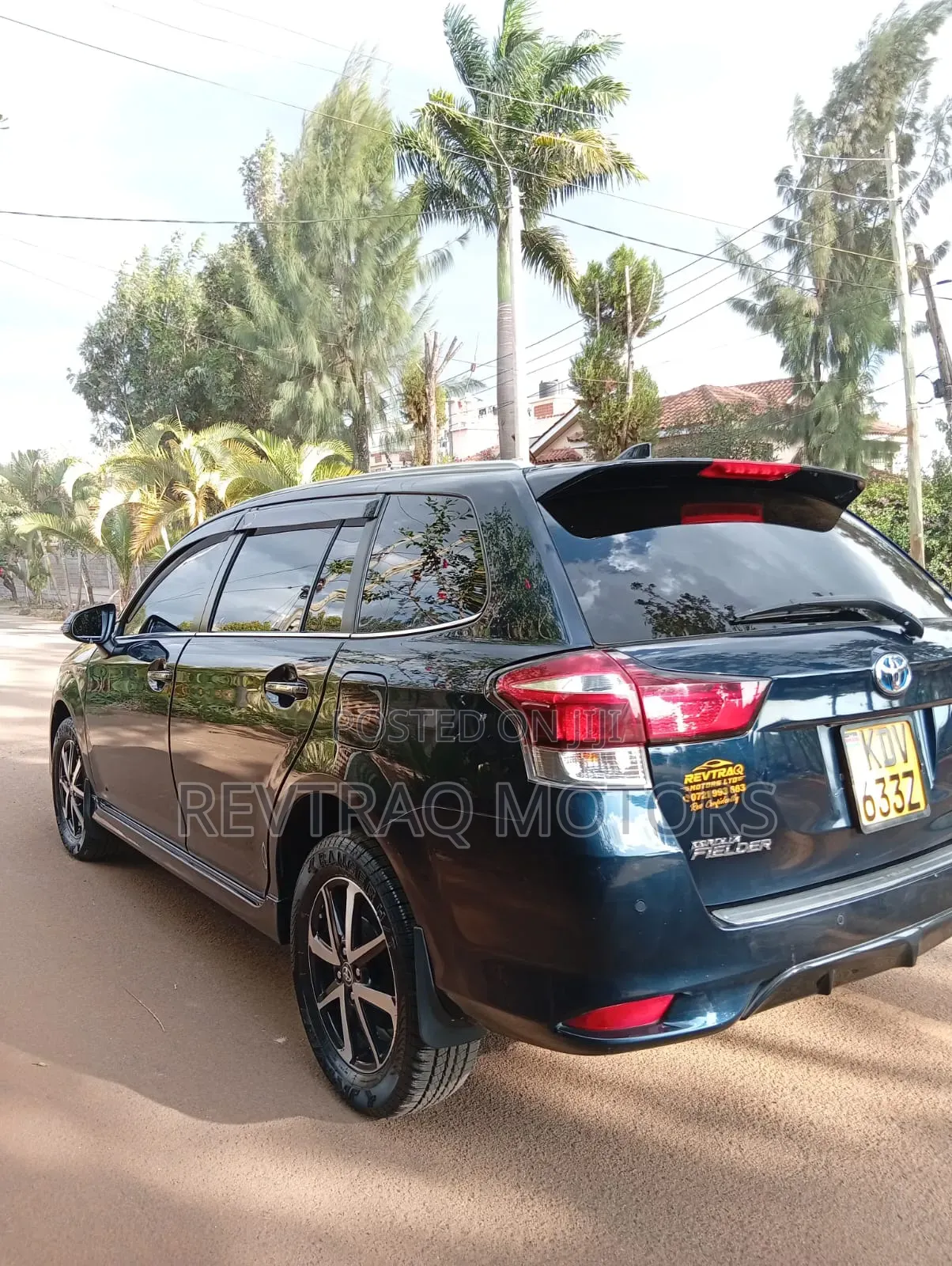 Toyota Corolla Fielder 1.5 Hybrid FWD 2019 Blue