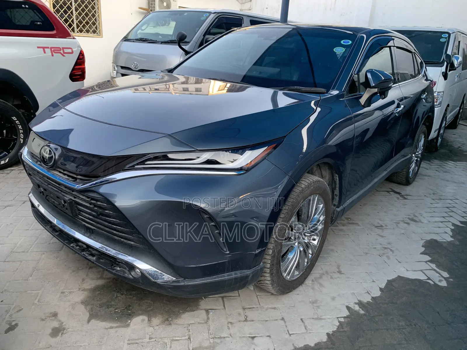 Toyota Harrier 2.0 2021 Gray