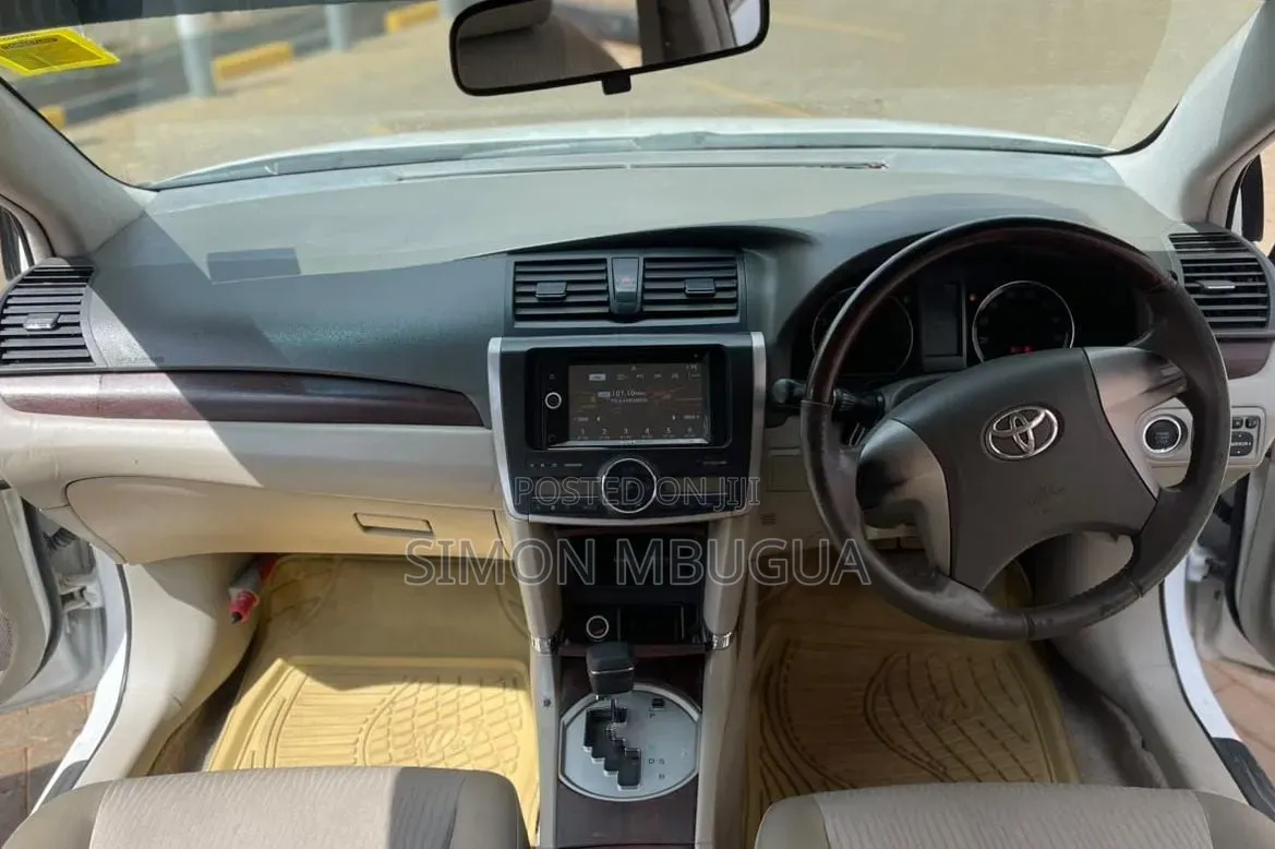 Toyota Premio 2014 White
