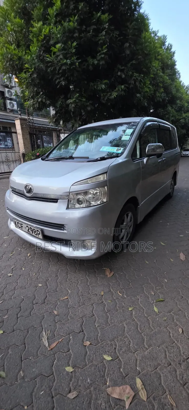 Toyota Voxy X 2WD 8-Seater 2009 Silver