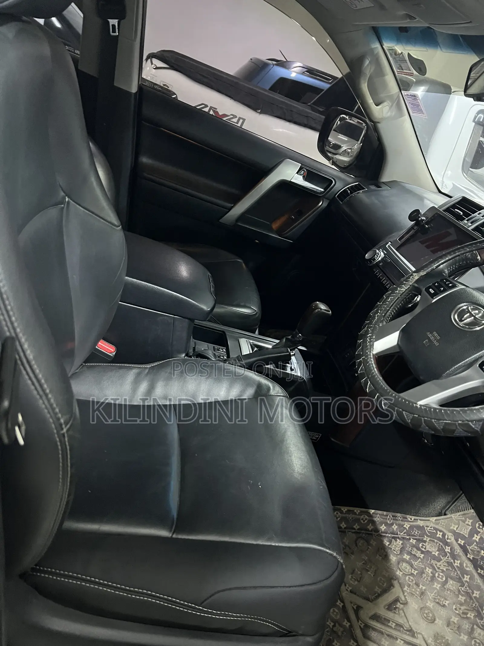 Toyota Land Cruiser Prado 2014