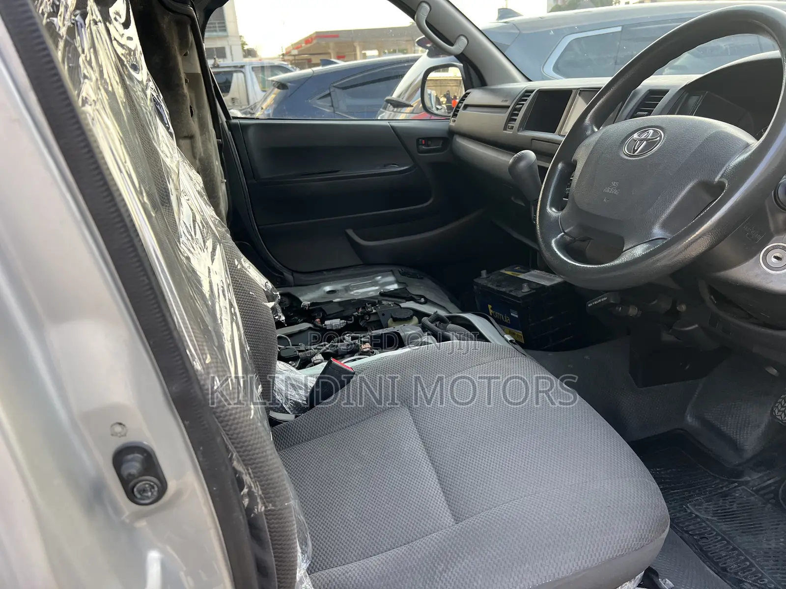 Toyota HiAce 2020 Silver