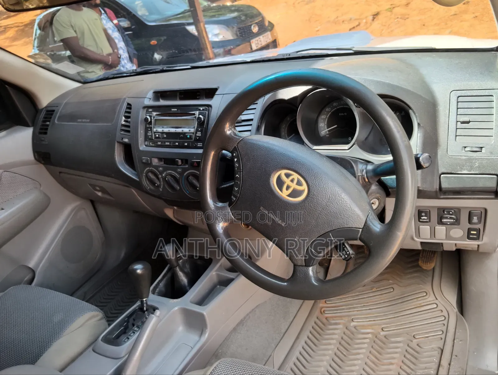Toyota Hilux 2.5 D-4D SRX 2010 White