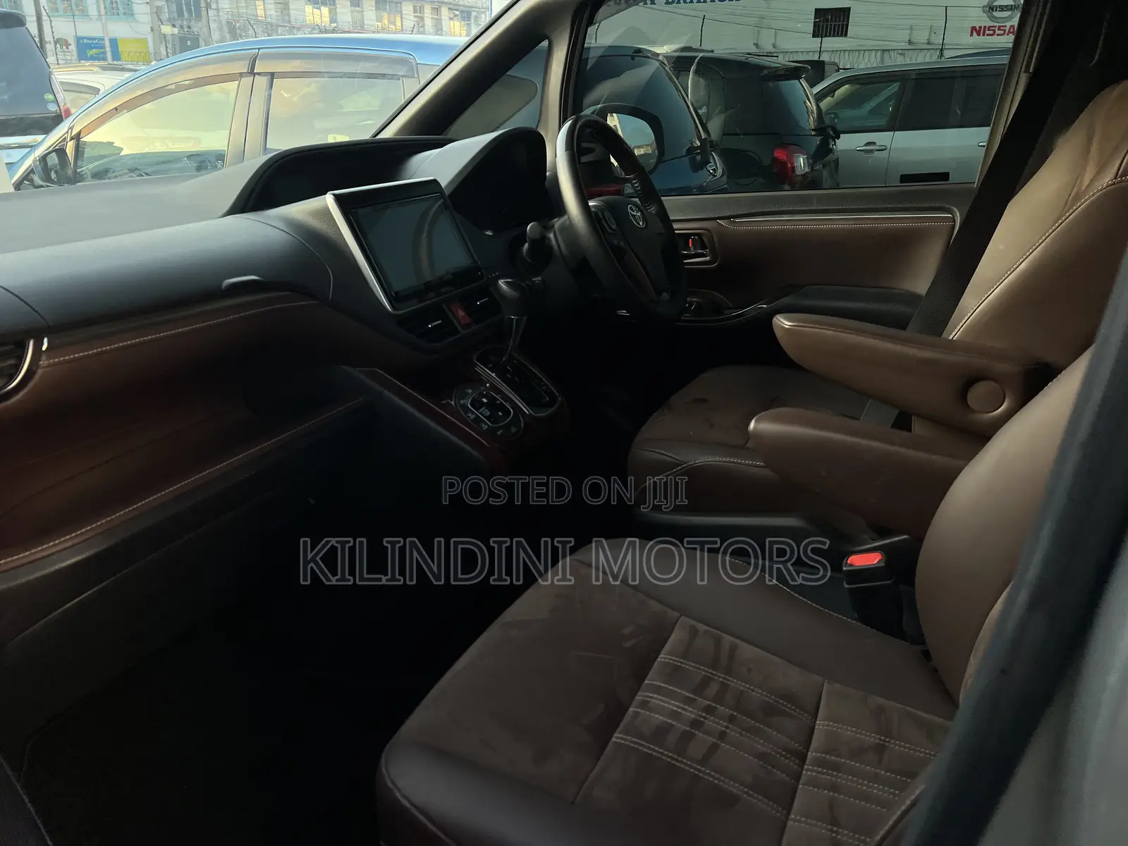 Toyota Esquire 2019