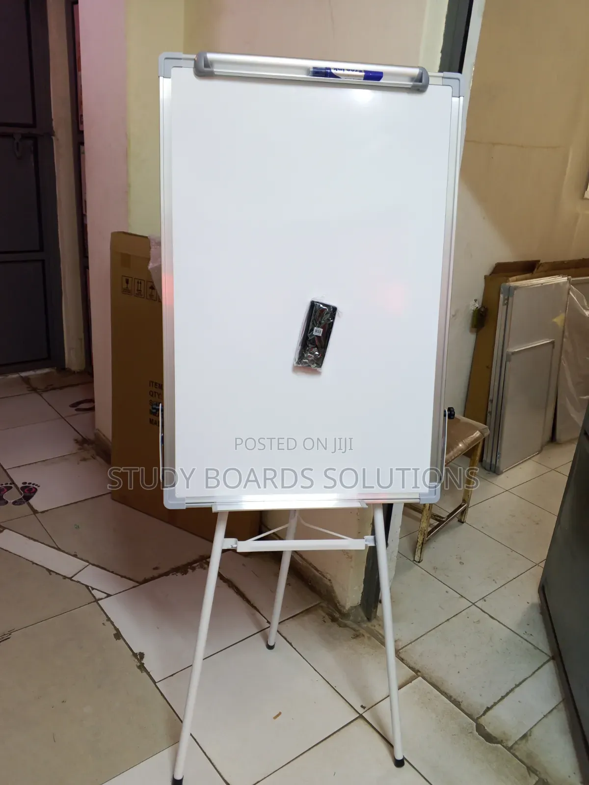 Adjustable Flipchart Stand – Perfect for Offices & Training Rooms