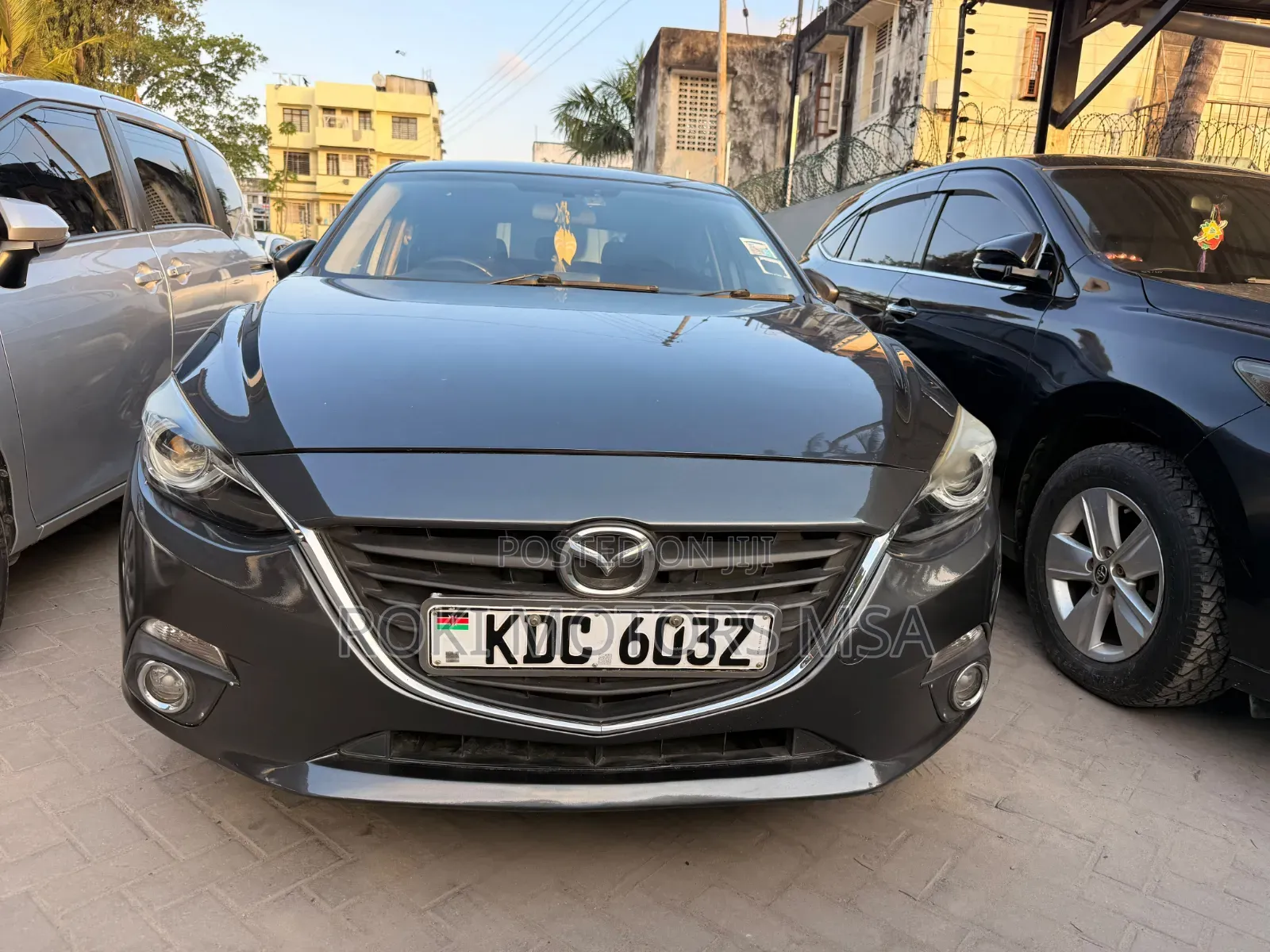 Mazda Axela SV Premium 2014 Gray